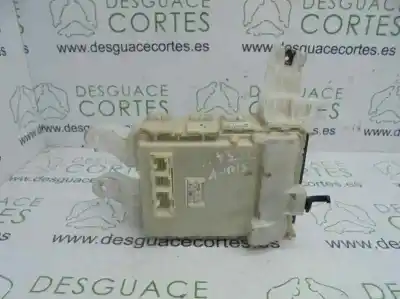 Second-hand car spare part fuse box unit for toyota auris (e15) 1ad oem iam references 8273002140a  