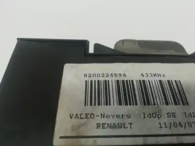 Second-hand car spare part central cup holder for renault espace iv (jk0) m9r740 oem iam references   8200224594