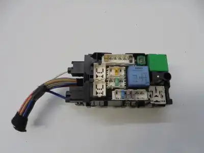 Pezzo di ricambio per auto di seconda mano SCATOLA RELÈ/FUSIBILI per PEUGEOT 508  Riferimenti OEM IAM 9665492680  