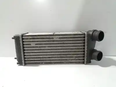 Piesă de schimb auto la mâna a doua RADIATOR AER INTERCOOLER pentru PEUGEOT 307 BERLINA (S2)  Referințe OEM IAM 0384H5 876923JF 