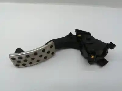 Second-hand car spare part accelerator pedal for smart forfour h4d oem iam references a4532900800  
