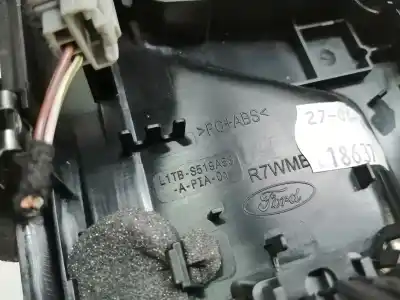 Автозапчастина б/у внутрішне світло для ford puma (j2k, cf7) 1.0 ecoboost mhev посилання на oem iam 2407198  