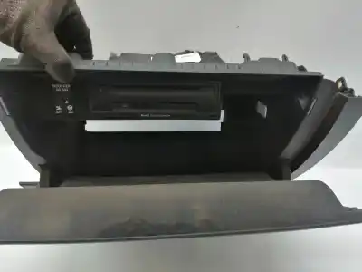 Автозапчастина б/у бардачок для audi a3 (8v1) crkb посилання на oem iam 8v1857104  