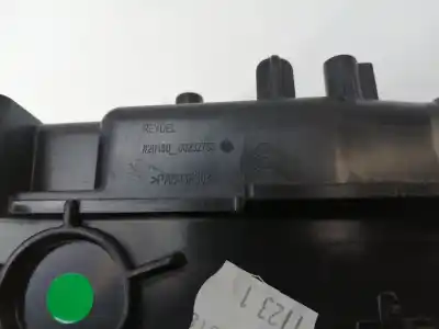 Автозапчастина б/у центральний подлокник для citroen c4 cactus yh01 посилання на oem iam 16351320zd  