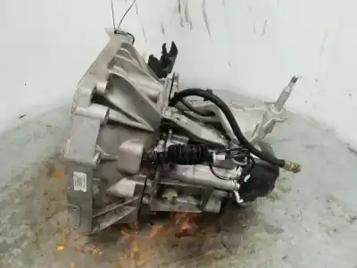 Second-hand car spare part gearbox for dacia duster 1.6 sce cat bivalent. gasolina / gpl oem iam references jr5068  