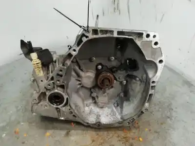 Second-hand car spare part gearbox for dacia duster 1.6 sce cat bivalent. gasolina / gpl oem iam references jr5068  