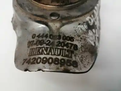 Автозапчастина б/у инжектор для renault midlum m180.11c посилання на oem iam 7420908958  