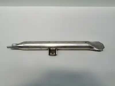 Автозапчастина б/у середній для tesla model s basis посилання на oem iam 100361700e