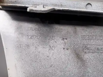 Second-hand car spare part front grille for renault kangoo ii (f/kw0) 5am40 oem iam references 623100687r  