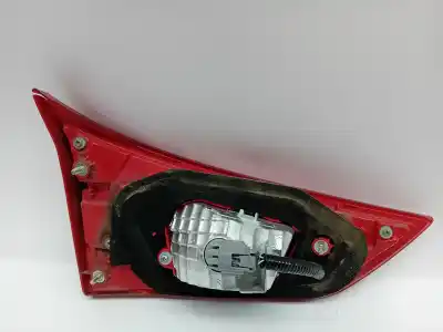 Автозапчастина б/у внутрішній правий завод для toyota auris (e18) 2zr посилання на oem iam 8158102500  