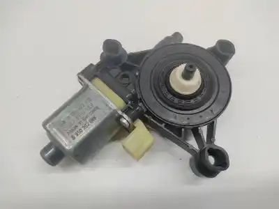 Автозапчасти б/у мотор заднего правого стекла за audi a3 (8v1) crbc ссылки oem iam 5q0959802