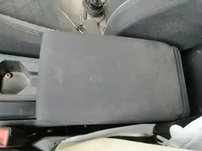 Автозапчасти б/у центральный подлокотник за volkswagen taigo (cs1) dusa ссылки oem iam 6f0864207ad  