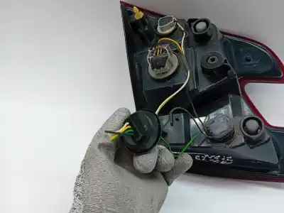Pezzo di ricambio per auto di seconda mano LUCE DI CODA INTERNA DESTRA per RENAULT MEGANE III SPORT TOURER  Riferimenti OEM IAM 265500027R  