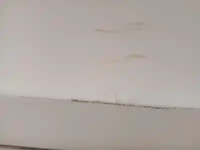 Second-hand car spare part front right door for volvo v40 d4204t8 oem iam references 32321019  