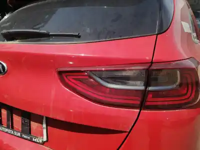 Peça sobressalente para automóvel em segunda mão farolim interior traseiro direito por kia ceed (cd) g4lc referências oem iam 92404j7050