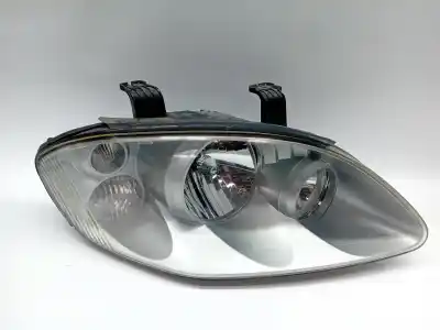 Second-hand car spare part RIGHT HEADLIGHT for SSANGYONG RODIUS  OEM IAM references 8310221303  