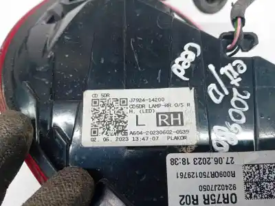 Автозапчастина б/у правий ліхтар для kia ceed (cd) g3le посилання на oem iam 92402j7050  
