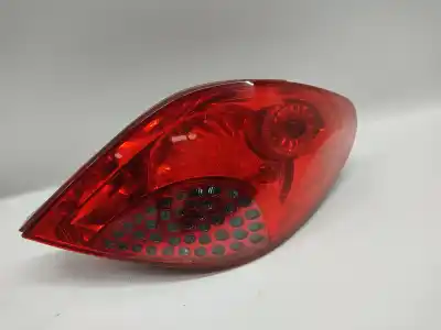 Pièce détachée automobile d'occasion Feu Arrière Droit pour PEUGEOT 207 9HX(DV6ATED4) Références OEM IAM 6351Y7  