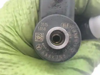 Pezzo di ricambio per auto di seconda mano iniettore per mercedes-benz clase c (bm 203) berlina 220 cdi (203.006) 143 cv / 105 kw riferimenti oem iam   