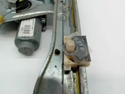 Piesă de schimb auto la mâna a doua mecanism acționare geam fațã dreapta pentru renault clio iii d4f740 referințe oem iam 8200291147  
