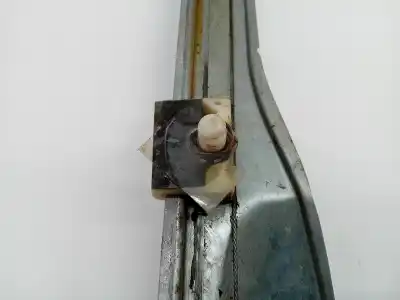 Piesă de schimb auto la mâna a doua mecanism acționare geam fațã dreapta pentru renault clio iii d4f740 referințe oem iam 8200291147  