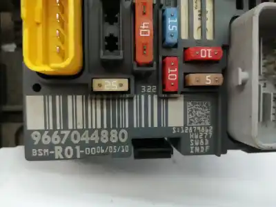 Second-hand car spare part fuse box unit for citroen c4 picasso i monospace (ud_) 1.6 hdi oem iam references 6500hk  