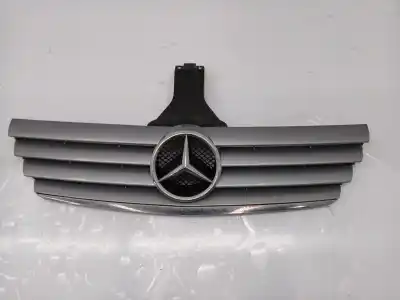 Recambio de automóvil de segunda mano de REJILLA DELANTERA para MERCEDES-BENZ CLASE C (BM 203) SPORTCOUPE OM 611.962 referencias OEM IAM A2038800383  