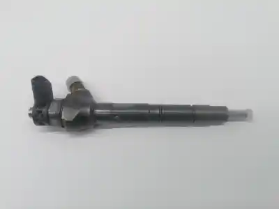 Second-hand car spare part injector for skoda superb ii (3t4) 2.0 tdi 16v oem iam references   