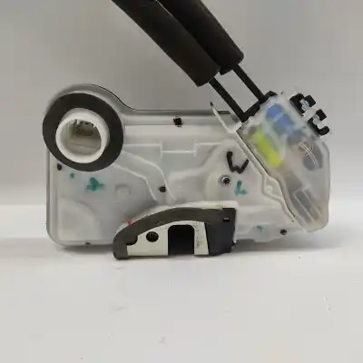 Автозапчастина б/у замок передніх дверей лівий для toyota c-hr (x10) 2zr посилання на oem iam 6904002491  