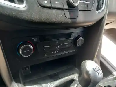 Second-hand car spare part HEATING / AIR CONDITIONING CONTROL PANEL for FORD FOCUS BERLINA (CB8)  OEM IAM references 2373035  