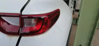 Автозапчастина б/у правий ліхтар для kia stonic (yb) 1.2 cvvt посилання на oem iam 92402h8400