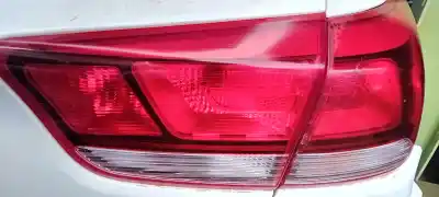 Pezzo di ricambio per auto di seconda mano LUCE DI CODA INTERNA DESTRA per KIA RIO (YB) G3LC Riferimenti OEM IAM 92404H8010  