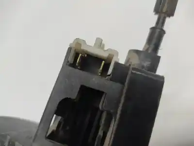 Pezzo di ricambio per auto di seconda mano serratura porta anteriore destra per renault clio ii fase ii (b/cb0) k9k740 riferimenti oem iam 7701473172  