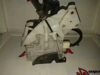 Автозапчастина б/у ЗАМОК ДВЕРЕЙ ЗАДНЬОГО ЛІВОГО для VOLKSWAGEN PASSAT VARIANT (3C5)  Посилання на OEM IAM  CAJA 1 