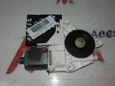 Peça sobressalente para automóvel em segunda mão MOTOR ELEVADOR VIDRO DIANTEIRO DIREITO por AUDI A3 (8L)  Referências OEM IAM 8P0959802Q  