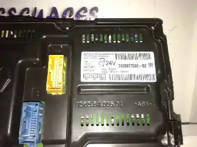 Pezzo di ricambio per auto di seconda mano pannello degli strumenti per renault premium 450 riferimenti oem iam 7420977592-02  