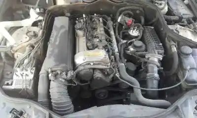Pièce détachée automobile d'occasion MOTEUR COMPLET pour MERCEDES-BENZ CLASE E (BM 211) BERLINA  Références OEM IAM 646961  