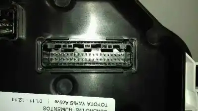 Peça sobressalente para automóvel em segunda mão quadrante por toyota yaris active referências oem iam 838000u300  