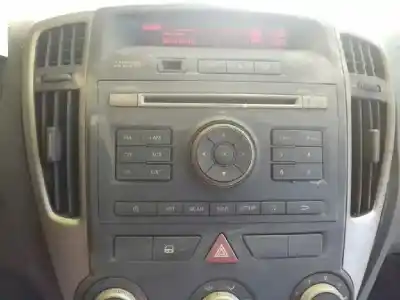 Recambio de automóvil de segunda mano de sistema audio / radio cd para kia pro_cee´d ( ) 1.6 crdi cat referencias oem iam   