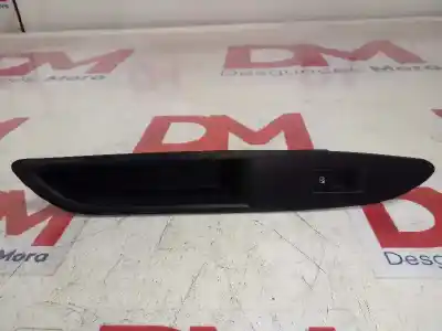 Pièce détachée automobile d'occasion commande de lève vitre arrière gauche pour opel mokka edition ecoflex références oem iam 13301888  