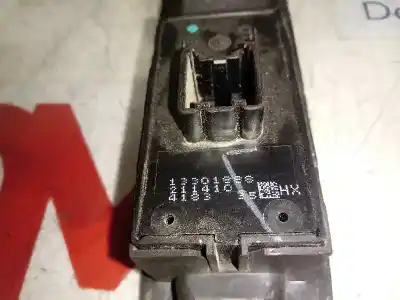 Pièce détachée automobile d'occasion commande de lève vitre arrière gauche pour opel mokka edition ecoflex références oem iam 13301888  