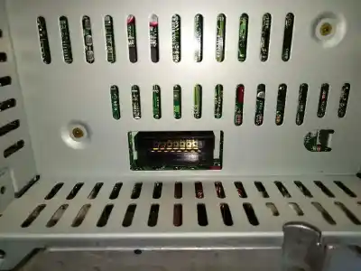 Peça sobressalente para automóvel em segunda mão sistema de áudio / rádio cd por mazda premacy (cp) td exclusive (74kw) referências oem iam   