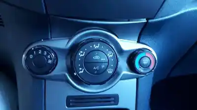 Peça sobressalente para automóvel em segunda mão COMANDO DE SOFAGEM (CHAUFFAGE / AR CONDICIONADO)  por FORD FIESTA VI (CB1, CCN)  Referências OEM IAM 8A6118549  