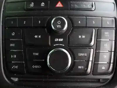 Piesă de schimb auto la mâna a doua sistem audio / cd radio casetofon pentru opel zafira tourer expression referințe oem iam 84026626
