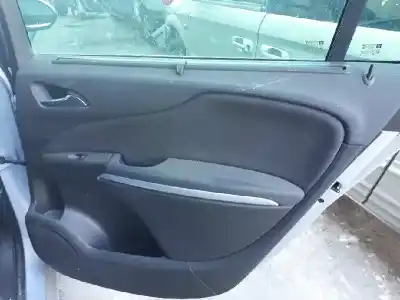 Peça sobressalente para automóvel em segunda mão forra / revestimento da porta traseira direita por opel zafira tourer excellence referências oem iam 