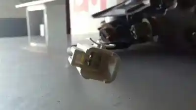 Pièce détachée automobile d'occasion feu arrière gauche intérieur pour lexus is200 (ds2/is2) 2.2 d-4d cat références oem iam   