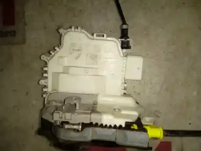 Second-hand car spare part left front door lock for audi a1 (8xk) adrenalin oem iam references 8x1837016c  