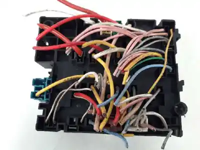 Pièce détachée automobile d'occasion boîtes à fusibles pour peugeot 607 (s1) pack références oem iam 96280244  