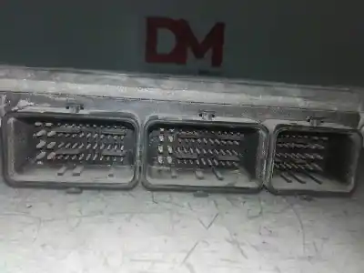 Second-hand car spare part ecu engine control for renault master combi desde ´98 2.5 diesel 114 cv / 84 kw oem iam references 0281010784  