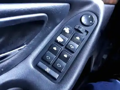 Peça sobressalente para automóvel em segunda mão botão / interruptor elevador vidro dianteiro esquerdo por bmw serie 7 (e38) 725tds referências oem iam 
